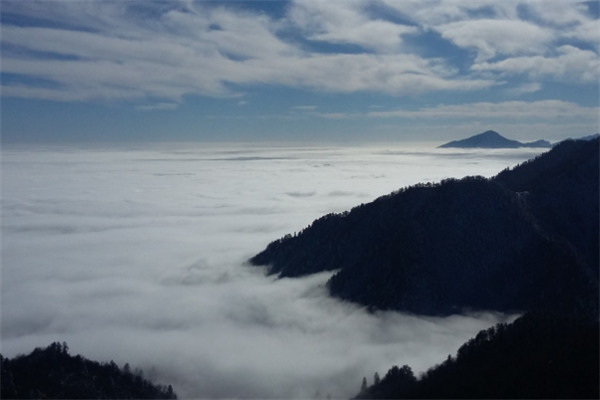 四川十大冬季旅游好去处，四川冬天旅游景点排行
